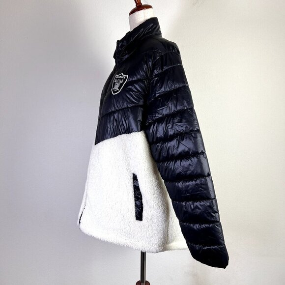 Las Vegas Raiders NFL Puffer Jacket Women's XL Black White Sherpa Gorpcore Fall - Picture 4 of 10
